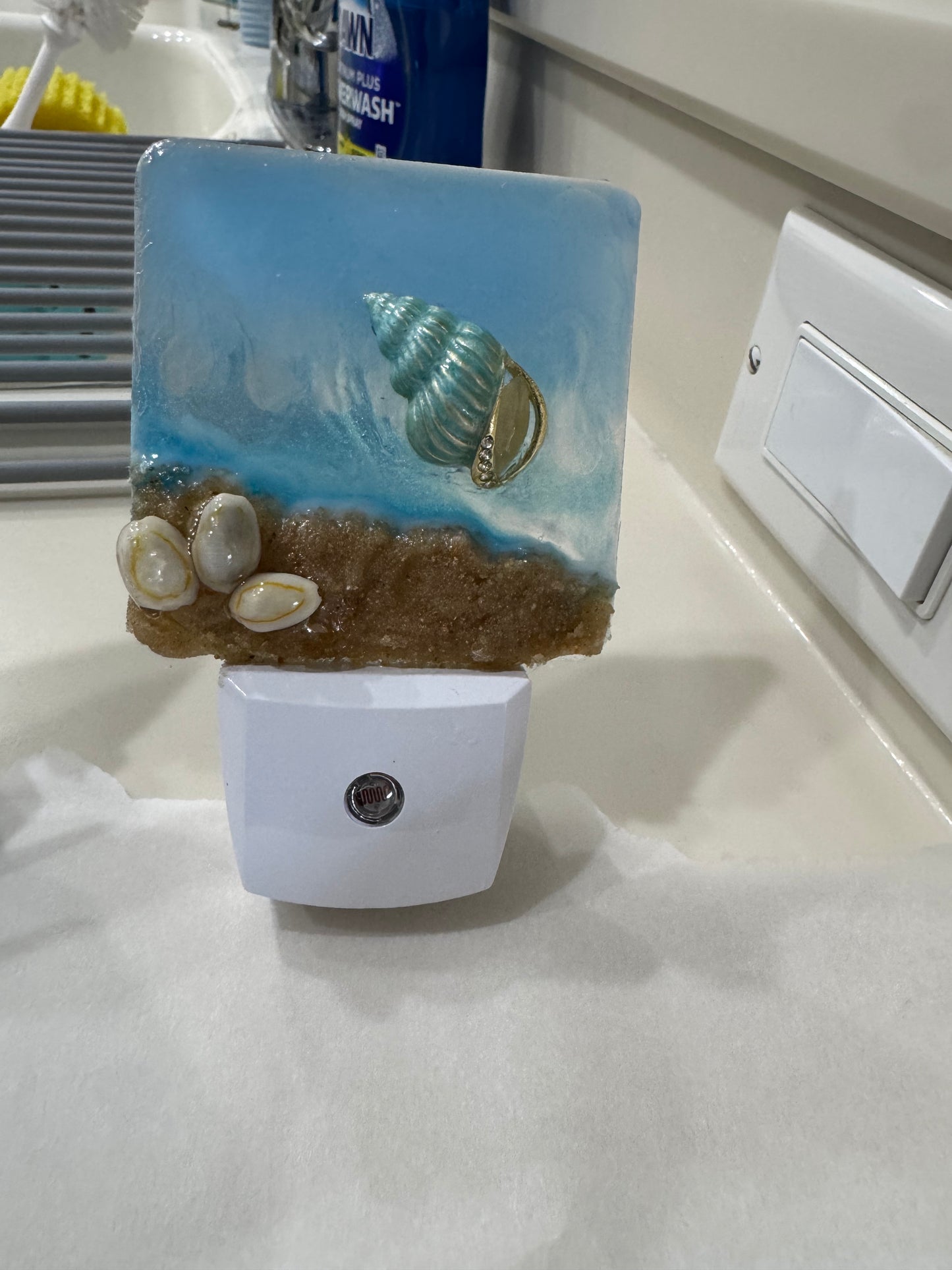 Nightlight - resin temu blue shell and sand
