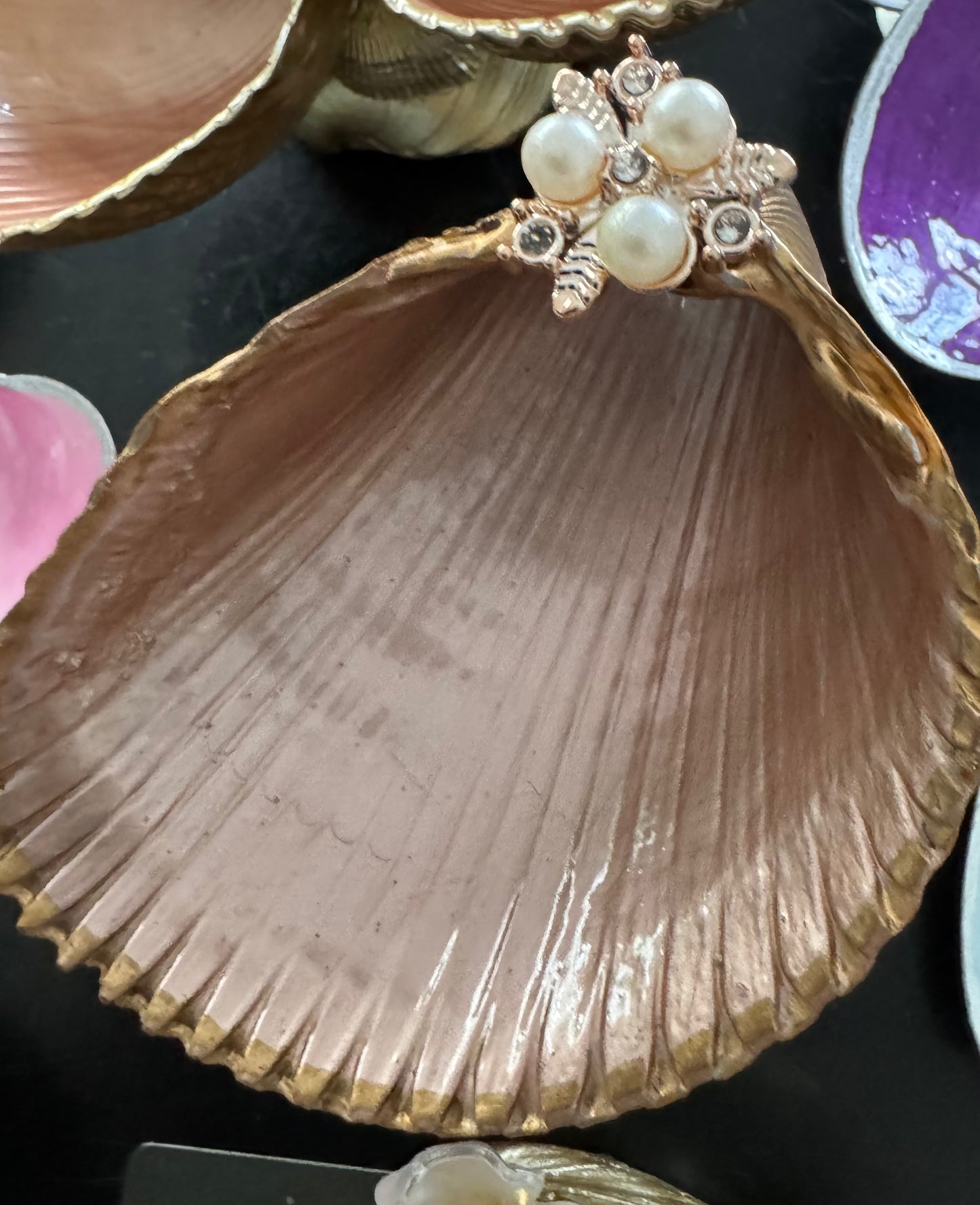 Single copper cockle dish