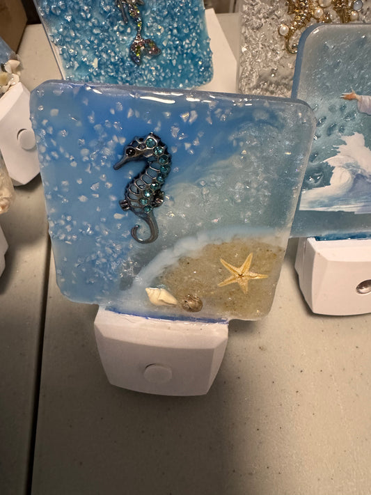 Nightlight - resin seahorse with sand and shells
